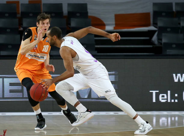 激烈的位置 激烈的位置