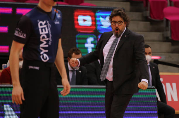 拉拉队之间 拉拉队之间